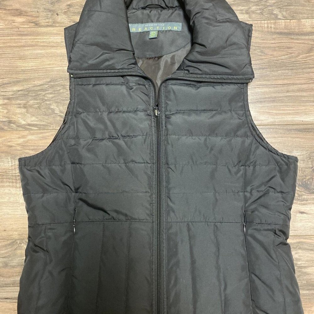 Kenneth Cole Reaction Down Puffer Vest Womens SZ M Zippered Front Pockets